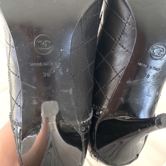 One of my favorites of all times! Very unique authentic booties by CHANEL. - Picture 6 of 15